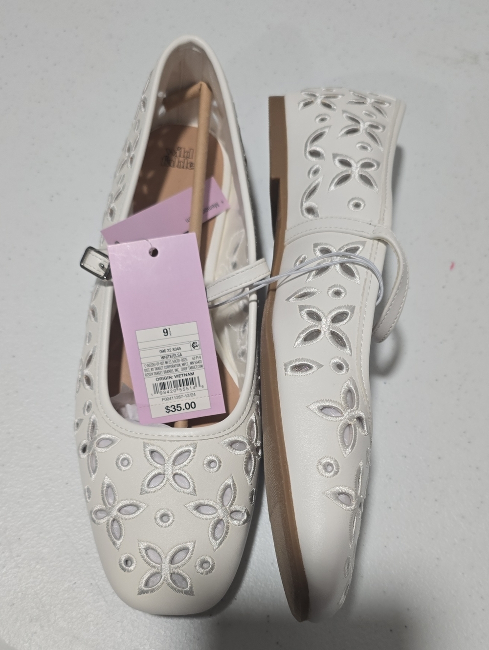 Women’s White Floral Cutout Mary Jane Flats
